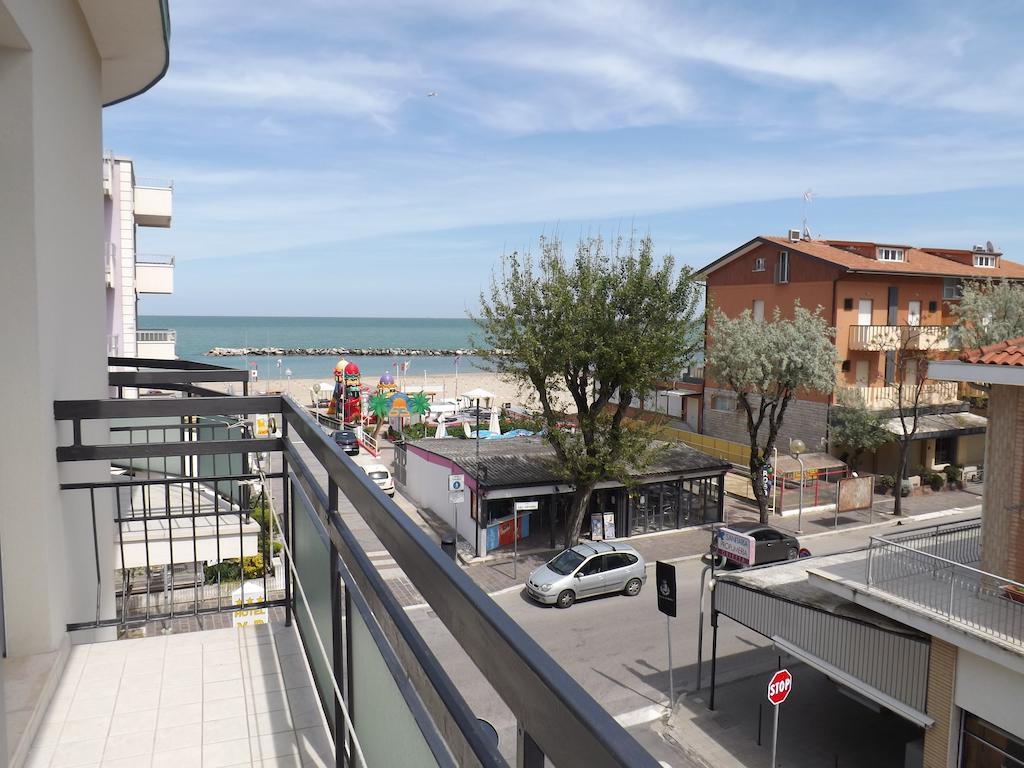 Hotel Villa Domiziana Rimini Esterno foto