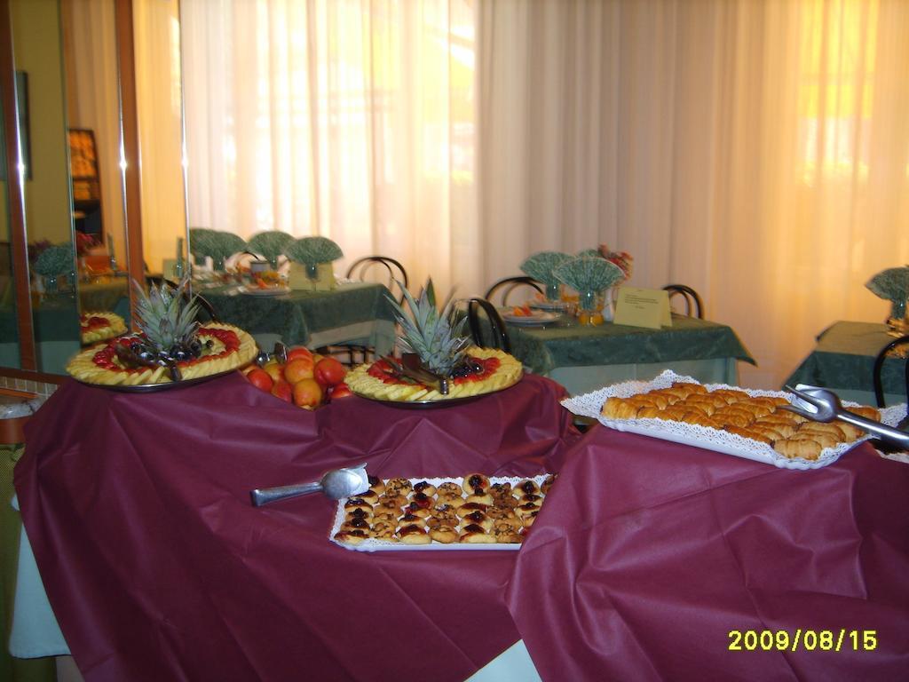 Hotel Villa Domiziana Rimini Esterno foto