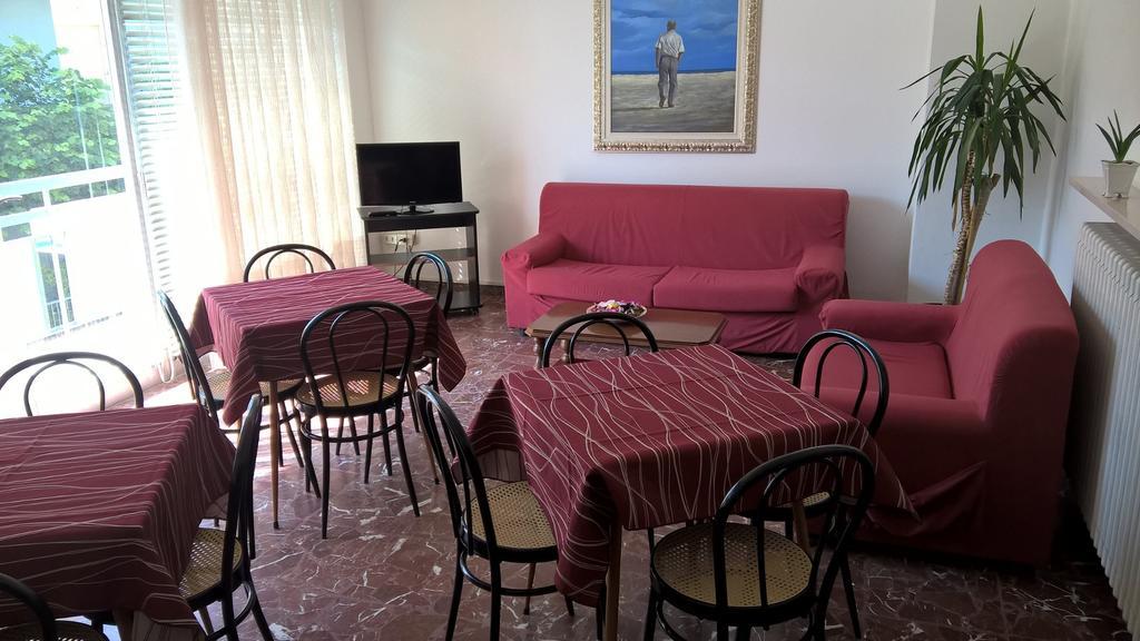 Hotel Villa Domiziana Rimini Esterno foto