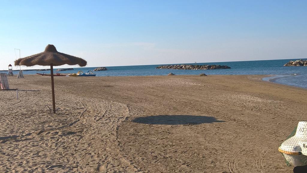 Hotel Villa Domiziana Rimini Esterno foto
