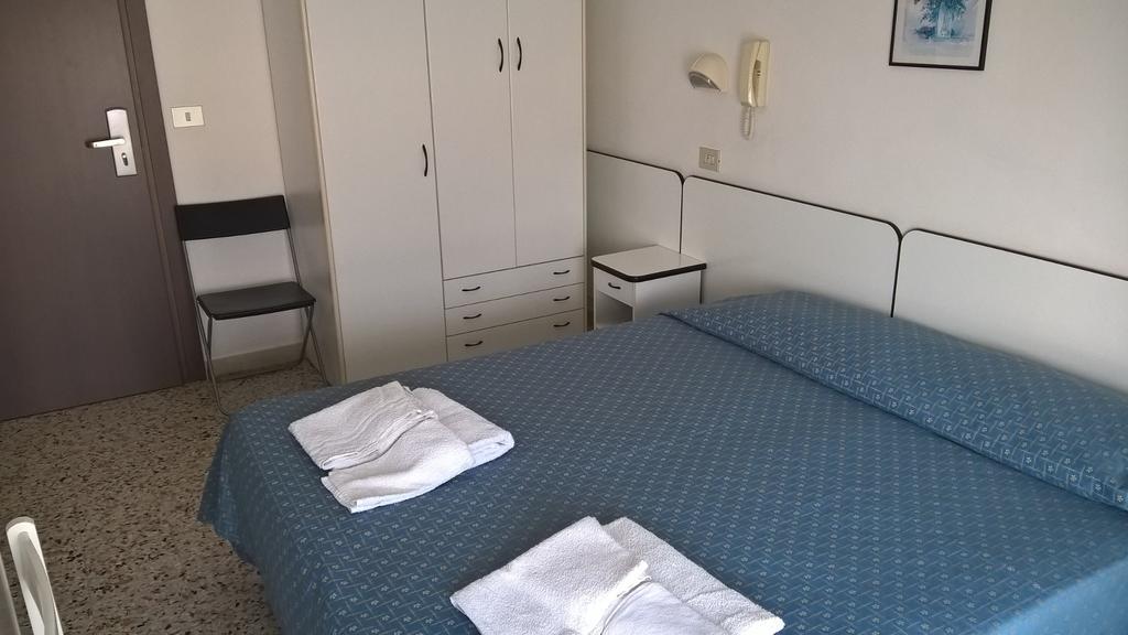 Hotel Villa Domiziana Rimini Esterno foto